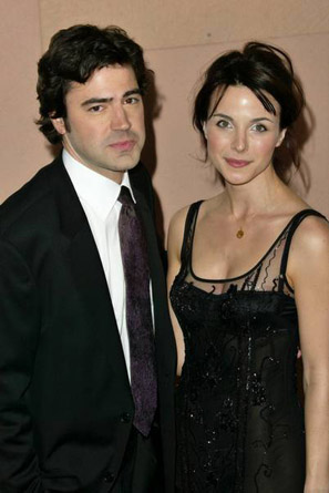 Ron Livingston with his wife Rosemarie DeWitt